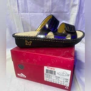 NWT, Alegria by PG Lite, slip on clogs, comfort shoes, earthen color